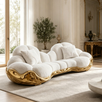 Canapé nuage incurvé en fibre de verre sculpté or avec base, ensemble de tables basses rondes multi-places en bouclette blanche pour une décoration intérieure haut de gamme
