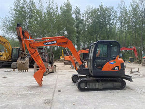 Excavadora Doosan de fabricación coreana, miniexcavadora usada con motor Cummins, de 6 toneladas peso operativo, modelos Dx80 Dx140 Dx150 - Product Image 6