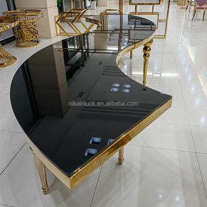 Mesa de Comedor Redonda NIKA Factory con Cubierta de Vidrio Espejo Negro y Base Dorada de Acero Inoxidable para Eventos y Bodas - Product Image 5
