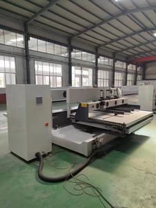 Routeur CNC entièrement automatique pour le travail du bois, directement de l'usine, pour la découpe efficace du MDF, machine à découper le bois pour les portes et les armoires de meubles - Product Image 1