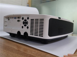 Proyector Láser Interactivo de Tiro Ultra Corto 4k para Aula, Compatible con Pizarra Blanca - Product Image 5