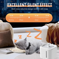 Distributeur automatique de fontaine à boire électrique USB à LED pour animaux domestiques Petit bol d'eau pour chien/chat muet en silicone et acier