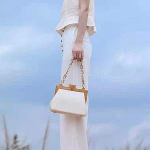 <span class=keywords><strong>Sac</strong></span> de soirée à cadre en <span class=keywords><strong>bois</strong></span> de haute qualité pochette acrylique à chaîne de styliste - Product Image 3