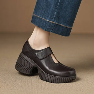 Zapatos de Mujer con Suela Suave, Estilo Retro, Elegantes y a la Moda, con Tacón Plano y Punta Redonda, de Piel Auténtica con Perforaciones y Cierre de Velcro - Product Image 5