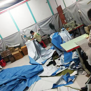 Funda para Auto Completamente Automática, Protección Solar, Impermeable, Aislamiento Térmico, Retráctil Manual, para SUV - Product Image 4