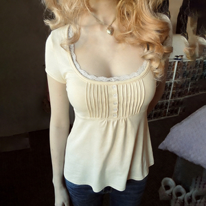 เสื้อยืดแขนสั้นคอวีแต่งลูกไม้ติดกระดุมด้านหน้าทรงเอไลน์ ผ้าถัก สไตล์ลำลอง แฟชั่นฤดูร้อนสำหรับผู้หญิง - Product Image 6