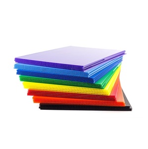 メーカー卸売2mm 3mm 4mm <span class=keywords><strong>PP</strong></span>段ボールプラスチックシート4X8コロプラストボード建設 - Product Image 1