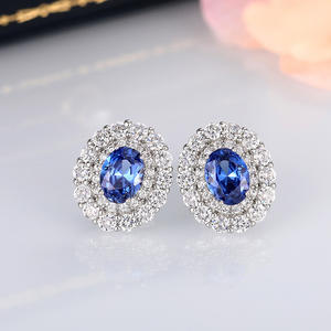 Orecchini a Perno E3091 con Gemma Blu, Taglio Ovale, Montatura a Griffe, Gioielli Classici da Donna - Product Image 5