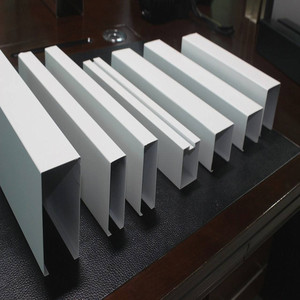 Conception de bande de placage en aluminium sur mesure, adaptée aux plafonds intérieurs des immeubles de bureaux - Product Image 4