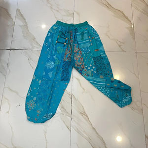 Pantalon Harem Patchwork Taille Unique Ample et Confortable pour Toutes les Tailles – Fournisseur Indien - Product Image 1