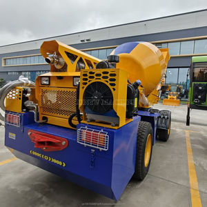 Camión Mezclador de Concreto Autocargable de 4 Metros Cúbicos con Motor y Caja de Cambios, Sistema Hidráulico Importado en Venta - Product Image 3