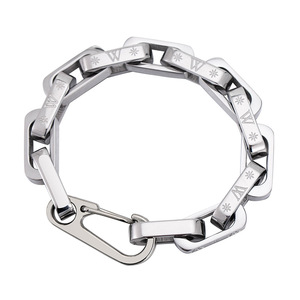 สร้อยข้อมือโซ่เหล็กไทเทเนียมทรงเรขาคณิต 21 ซม. พร้อมสลักตัวอักษร W สำหรับผู้ชาย เครื่องประดับแฟชั่น - Product Image 4