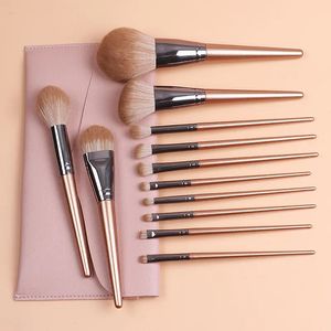 YRX Juego de 12 Brochas de Maquillaje Doradas Personalizadas con Acabado Brillante, Marca Privada, Mango Delgado, Libres de Crueldad Animal y Veganas - Product Image 1