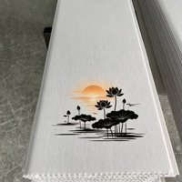 Panneau de plafond en PVC laminé ignifuge 250*7mm, bande de grille de plafond, panneau mural imperméable pour la décoration intérieure - Crowne HN1533