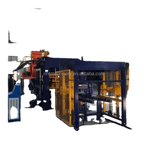 Machine mobile de fabrication de blocs hydrauliques, machine portable <span class=keywords><strong>pour</strong></span> briques creuses autobloquantes, sans <span class=keywords><strong>fondation</strong></span> fixe <span class=keywords><strong>pour</strong></span> la production sur site - Product Image 2