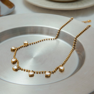 Collar con Zirconia en Forma de Corazón, Chapado en Oro de 18K, Engaste de Titanio, Joyería con Colgante de Cristal para Uso Diario - Product Image 4