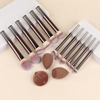Ensemble de pinceaux de maquillage en fibres synthétiques à manche métallique long de 12 couleurs, outils de beauté plats et carrés, nouveaux tampons cosmétiques, fard à paupières, blush