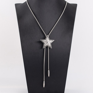 สร้อยคอไทเทเนียมรูปดาวทรงตัว Y แบบ unisex  โซ่ยาว แฟชั่นสำหรับผู้ชายและผู้หญิง - Product Image 1