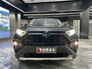 Toyota <span class=keywords><strong>RAV4</strong></span> Hybride SUV 4 <span class=keywords><strong>portes</strong></span> 2022 d'<span class=keywords><strong>occasion</strong></span> avec sièges en cuir, pneus R17, intérieur foncé, conduite à gauche, livraison rapide - Product Image 2