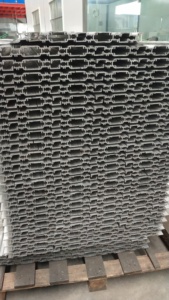 アルミニウムハウジング6063 <span class=keywords><strong>T5</strong></span>電子機器機械用カスタム押出アルミニウムプロファイル - Product Image 3