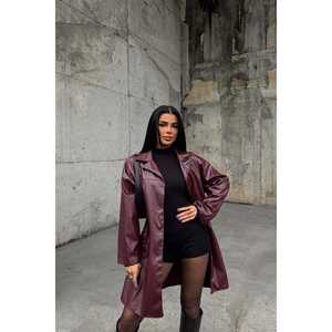 Manteau trench en tricot bordeaux pour femme avec détails boutonnés, fermeture à ceinture, imperméable, rembourré en coton, imprimé - Product Image 3