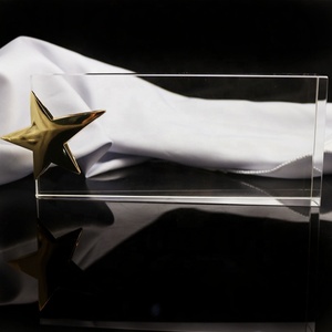 Prix en cristal en forme d'étoile Trophée étoile en verre de cristal pour la gravure Cadeau Paque de cristal vierge - Product Image 2