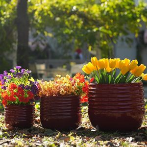Pots à plantes en céramique Mdj Pottery modernes, écologiques et durables, 8, 11 et 15 pouces, rouges, côtelés, émaillés, avec trou de drainage, pour jardin et fleurs. - Product Image 5
