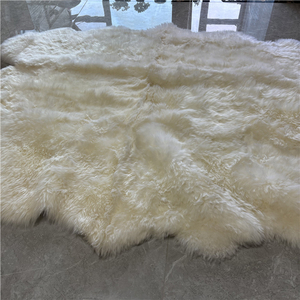 Tapis en fourrure de laine de mouton véritable pour cheveux naturels - Product Image 1