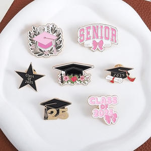 Broche en émail en forme de chapeau de fille rose à fleurs de classe supérieure GF Pentagram, badge de dessin animé, bijoux, cadeau, chapeau de remise de diplôme, épingles à revers pour étudiants - Product Image 5