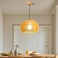 Lustre en bois vintage avec éclairage LED suspendu pour usage commercial dans les salons de thé et les restaurants avec abat-jour en bambou tressé