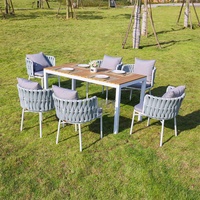 Table à manger moderne de jardin et 4 chaises, ensemble de salle à manger de luxe, table et chaises en bois MDF