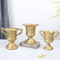 Vase en fer forgé de style européen vintage haut de gamme, centre de table décoratif pour mariage, arrangement floral doré transfrontalier