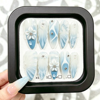 Vente en gros de faux ongles de luxe faits à la main avec boîte d'emballage acrylique au design personnalisé, autocollants pour ongles OEM/ODM, ongles à presser