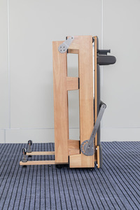 Machine de Pilates Reformer pliable en bois de chêne, équipement réglable pour studio / salle de sport / hôtel - Product Image 2