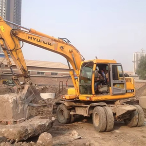 Excavadora Usada de Segunda Mano, Maquinaria para Movimiento de Tierras HYUNDAI 200W-7 en Venta - Product Image 1