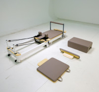 Matériel de Pilates de haute qualité en aluminium pour studio, lit de Pilates portable et pliable, Reformer de Pilates