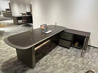 Bureau d'ordinateur de luxe en bois massif peu encombrant en forme de L avec tiroirs de rangement et bordure en PVC pour