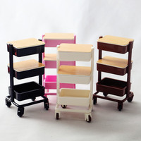 Nouveauté 2025, Vente en gros : Accessoires de mobilier pour maison de poupée en plastique DIY, incluant mini chariot mobile, chariot de service et étagère, pour scènes de poupées BJD 6 points