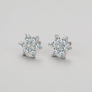 LUOTEEM Pendientes de Moissanita Modernos para Mujer, Diseño Floral de Verano, Engaste de Plata con Baño de Rodio, Venta al por Mayor - Product Image 5