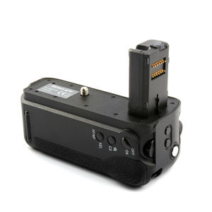 Empuñadura de batería vertical con empuñadura de batería para cámaras <span class=keywords><strong>Sony</strong></span> A7 <span class=keywords><strong>II</strong></span> A7S <span class=keywords><strong>II</strong></span> <span class=keywords><strong>A7R</strong></span> <span class=keywords><strong>II</strong></span>, funciona con dos baterías de batería de 1/2" - Product Image 2