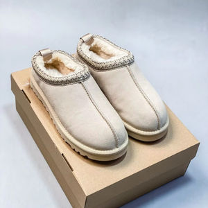 รองเท้าบูทหิมะฤดูหนาวสุดหรูแบบสั่งทำพิเศษ ปี 2026 พื้นรองเท้าด้านนอกทำจากยางหนา ซับในผ้าฝ้าย สำหรับทุกเพศ แบบหุ้มข้อและแบบสั้น เหมาะสำหรับใช้งานกลางแจ้ง - Product Image 1