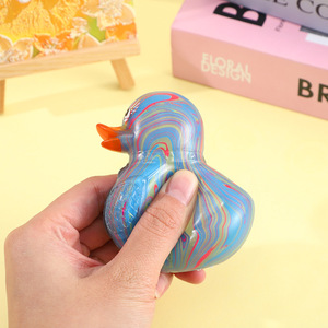 Nuevo Juguete Antiestrés de Pato de TPR con Tinte de Maltosa, Juguete Creativo de Animales para Aliviar el Estrés - Product Image 4