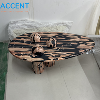 Table basse en fibre de verre (FRP) peinte à la main, motif bois de burl, sculpture ovale irrégulière, table centrale à 3 pieds cylindriques, dôme pour galerie