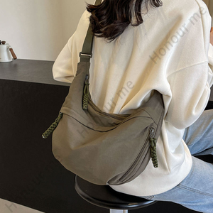 Borsa Tote Imbottita di Design da Donna in Offerta Speciale all'Ingrosso, <span class=keywords><strong>Borse</strong></span> Puffy Impermeabili per Tappetino da Yoga, Borsette e <span class=keywords><strong>Borse</strong></span> a Mano da Donna - Product Image 2