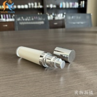 Flacon pompe en mousse plastique de 30ml pour cosmétiques Récipient pompe à lotion vide avec bouchon à vis pour crème peau liquide Type de joint