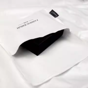 حقيبة تغليف من قماش القطن الأبيض الفاخر قابلة لإعادة التدوير، مخصصة لتخزين الملابس والفساتين والهدايا والمجوهرات بتصميم ظرف مع غطاء للحماية من الغبار - Product Image 3