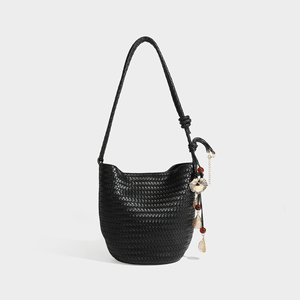 Bolso de Hombro Bohemio de Mimbre Tejido con Borlas para Mujer, Bolso de Hombro Boho en Forma de Media Luna para Mujer - Product Image 2