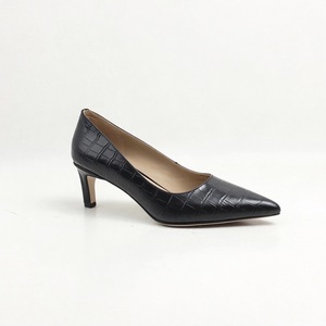 Scarpe da <span class=keywords><strong>Donna</strong></span> in Pelle Nera Lucida con Stampa Coccodrillo, Punta Affusolata, Tacco Basso a Stiletto, Slip-on per Ufficio, Cerimonie e Serate Eleganti - Product Image 1