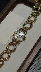 Montre Femme à Chaîne Dorée 2025 – Nouvelle Collection, Élégante, Petite, Quartz, Idéale Voyage, Haute Qualité - Product Image 2