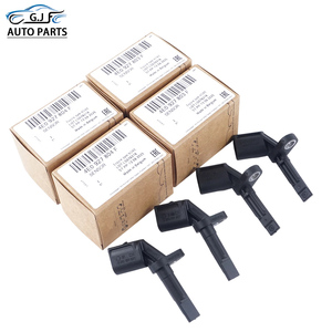Sensor Kecepatan Roda 4E0927803D 4E0927804D Untuk Audi A4L B8 A5 A6L C6 C7 Q5 S5 A7 A8 Sensor ABS 4E0927803F 4E0927804F - Product Image 1